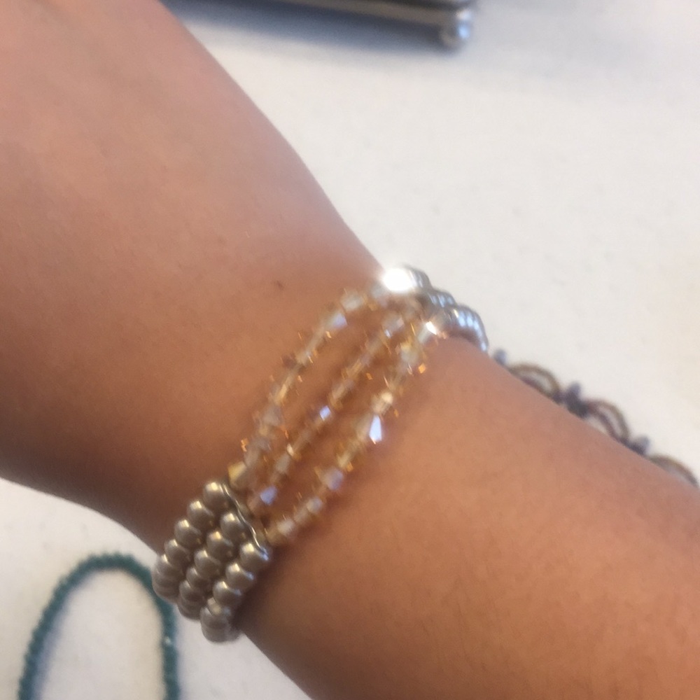Stretchable bracelet bundle - Picture 4 of 7